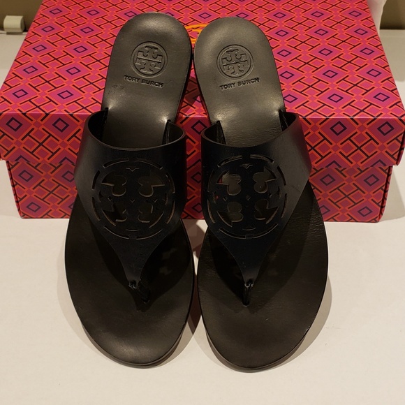 Excellent preloved Tory Burch Zoey Thong Sandal. Maybe wore twice. - Picture 6 of 10